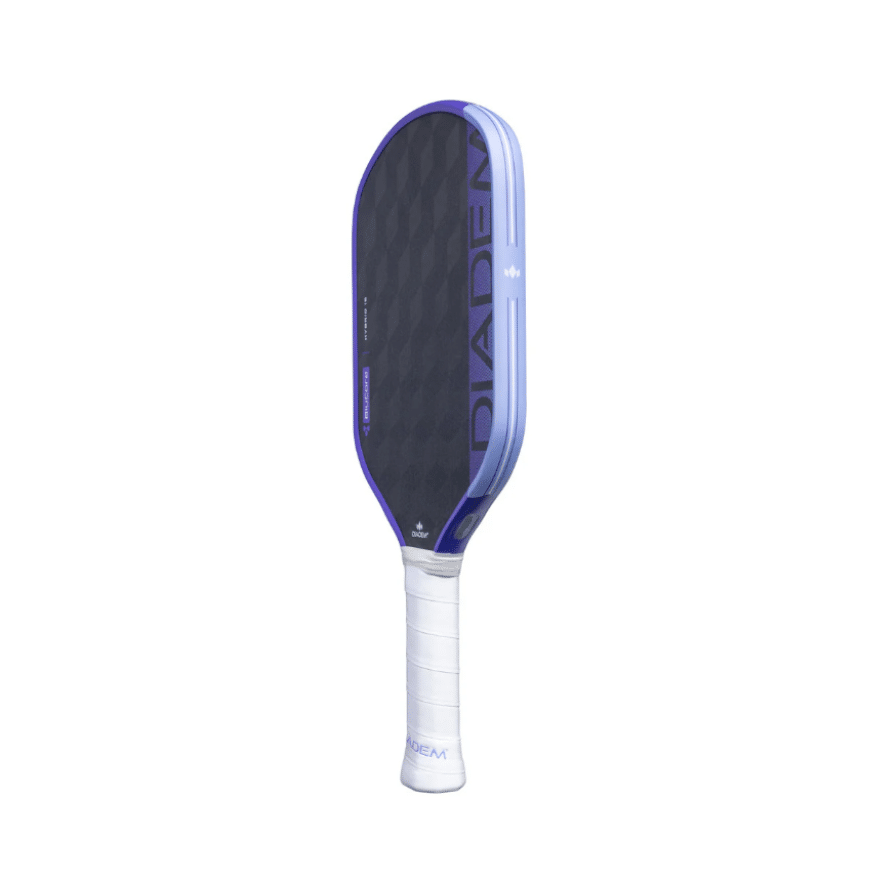 Image d’une raquette de pickleball Diadem Edge BluCore Hybrid offrant puissance explosive et technologie BluCore.